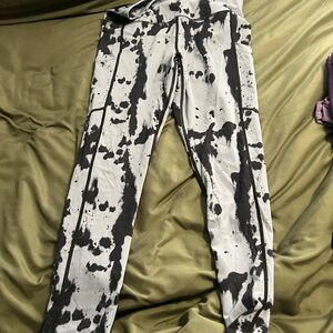 ZYIA Black and grey leggings